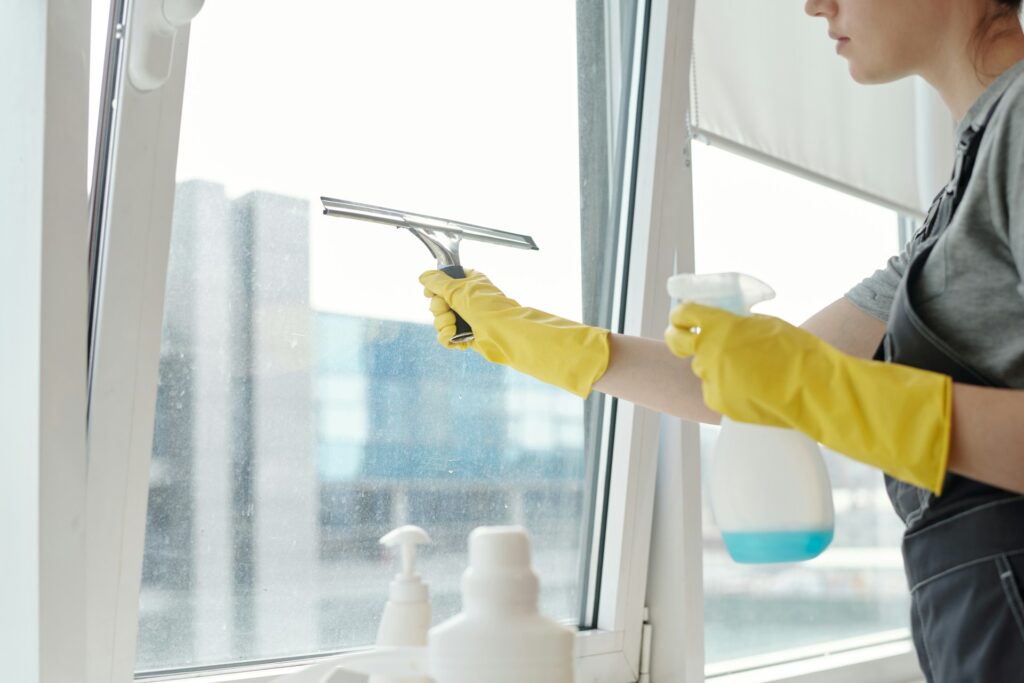 residential glass cleaning